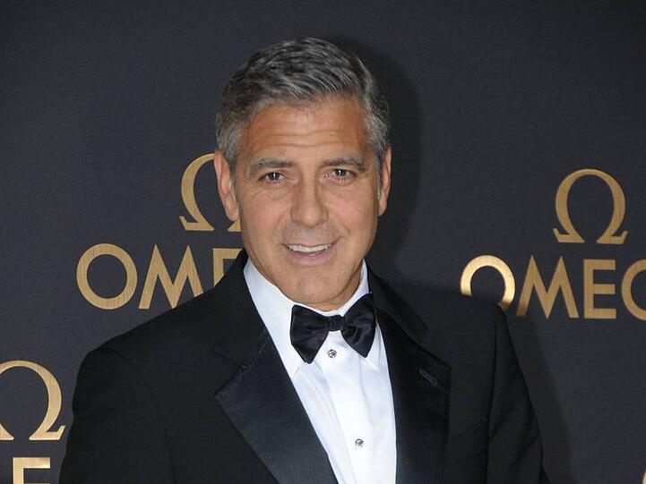 Bleibt hart: George Clooney ärgert sich über die Entschuldigung der Klatschzeitung "Daily Mail"