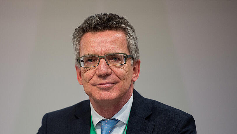 Innenminister de Maiziere wünscht sich, auch in Bezug auf den Pariser Terror, mehr Anerkennung für deutsche Polizisten. Innenminister de Maiziere wünscht sich, auch in Bezug auf den Pariser Terror, mehr Anerkennung für deutsche Polizisten.