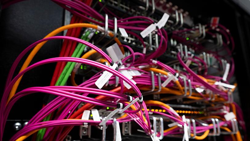 Die Frage, wo ein Server steht, wird immer wichtiger. Die Frage, wo ein Server steht, wird immer wichtiger.