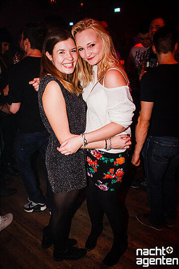 Klicken Sie sich durch die Partybilder aus den Münchner Clubs von Samstagabend. Finden Sie sich wieder?