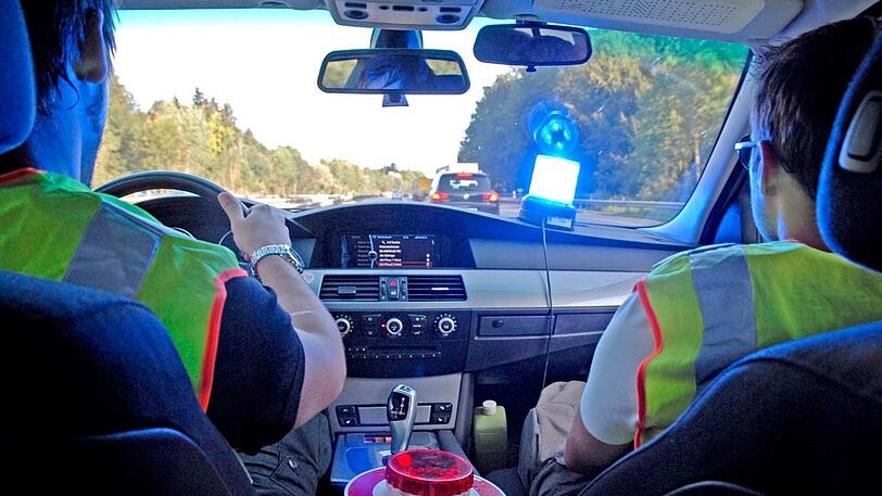 Die Polizei stoppte den Düsseldorfer auf der A3. (Archivbild)