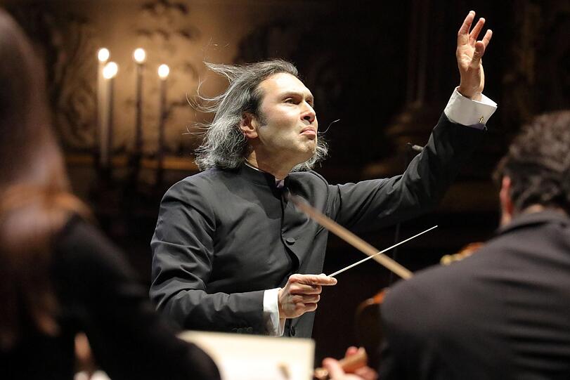 Vladimir Jurowski und das Bayerische Staatsorchester bei Beethovens Symphonie Nr. 2 im Nationaltheater.
