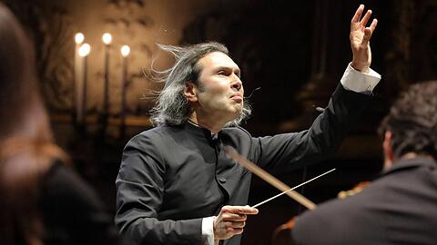Vladimir Jurowski und das Bayerische Staatsorchester bei Beethovens Symphonie Nr. 2 im Nationaltheater.