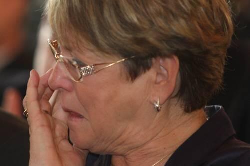 Bei den vielen Lobreden für ihren Mann kamen Marga Beckstein die Tränen.