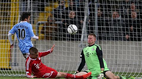 Diese Chance von Löwen-Regisseur Mike Ott ging nicht ins Tor. In der zweiten Halbzeit machte er sich aber zum Derby-Helden