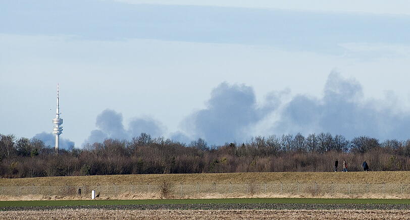 Die Rauchwolke war weithin sichtbar.