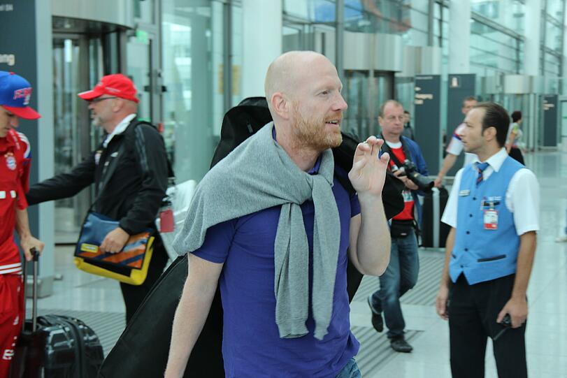 Bilder vom Flughafen München: Der FC Bayern vor dem Abflug in die USA.