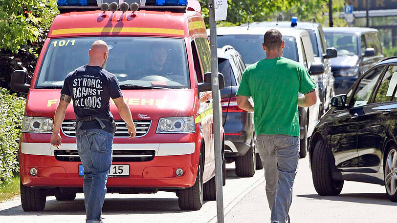 Der Mann verbarrikadierte sich in seiner Wohnung - die Polizei forderte eine SEK-Einheit ein. Die Bilder vom Einsatzort.