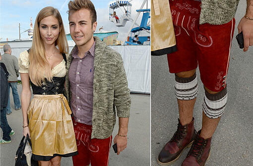 Auf der Wiesn präsentierte sich Mario Götze in roter Lederhosn. Gemeinsam mit Freundin Ann Kathrin Brömmel feierte er das Oktoberfest. Im mannschaftsinternen Facebook-Ranking liegt Götze auf Platz 1. Der Neu-Bayer hat mehr als 3 Millionen Fans. Hut ab!