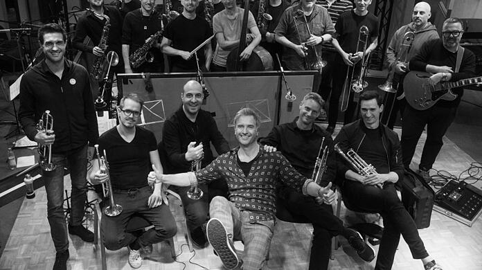 Chris Boettcher (vorne) mit seiner Big Band.