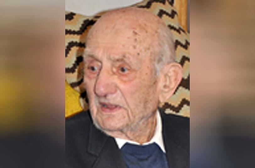 Gustav Gerneth, Deutschlands wohl ältester Mann, an seinem 110. Geburtstag.
