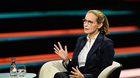Die Staatsrechtlerin Frauke Brosius-Gersdorf wehrt sich in der ZDF-Sendung "Markus Lanz" gegen die Vorwürfe, die im Zusammenhang mit ihrer Nominierung als Bundesverfassungsrichterin gegen sie erhoben werden.