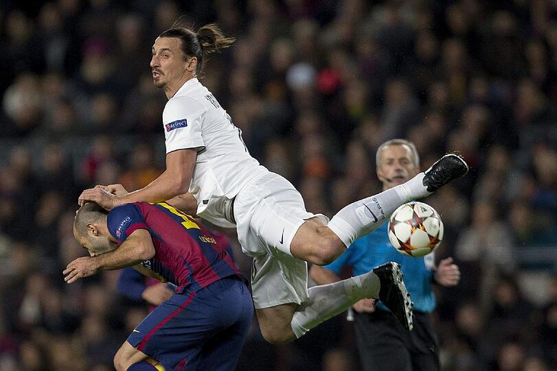 ANGRIFF: Zlatan Ibrahimovic: Alter: 33 Jahre aktueller Verein: Paris St. Germain. Sage und schreibe zehn nationale Meistertitel in den Niederlanden, Italien, Spanien und Frankreich. Debüt in der Champions League am 8. August 2001. Insgesamt 113 Einsätze, 44 Tore. In dieser Spielzeit scheiterte er mit Paris an Ex-Club Barcelona.