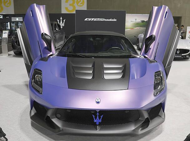 Autos der italienischen Marke Maserati haben es Monika Gruber schwer angetan. Eine Zeit lang war die Kabarettistin selbst im Besitz eines Luxusschlittens (Symbolbild).