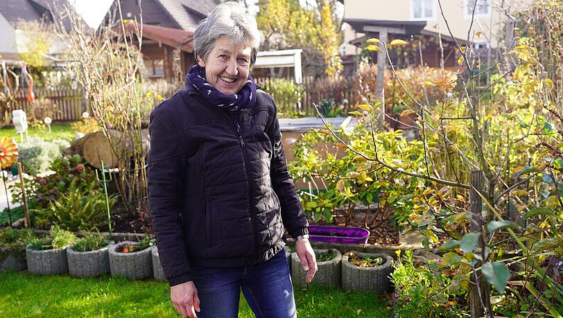 Den Rasen hat bei Rosi Pollinger schon die richtige Länge für den Winter. Den hat ihr Mann schon Anfang November zum letzten Mal abgemäht. Den Rasen hat bei Rosi Pollinger schon die richtige Länge für den Winter. Den hat ihr Mann schon Anfang November zum letzten Mal abgemäht.