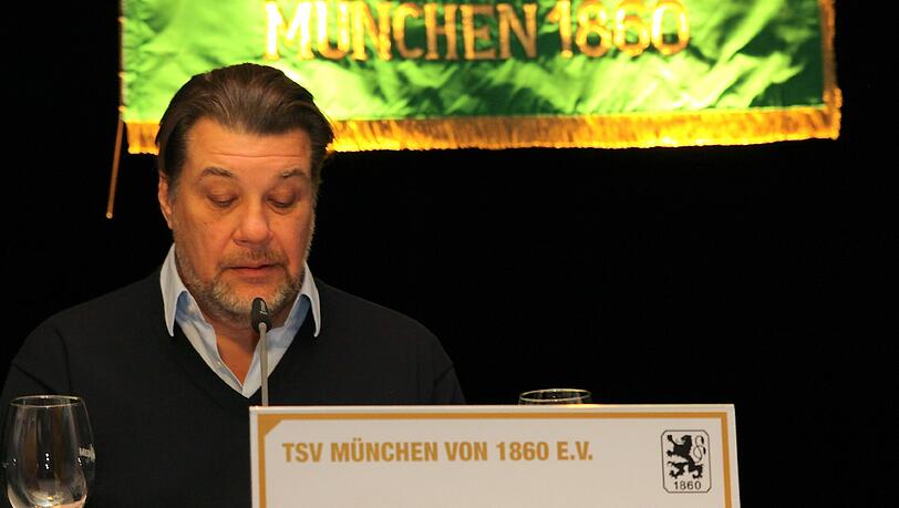 Gerhard Mayrhofer auf der Bühne. Gerhard Mayrhofer auf der Bühne.