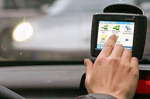 Der Brummifahrer verließ sich blind auf sein Navi - die falsche Entscheidung.