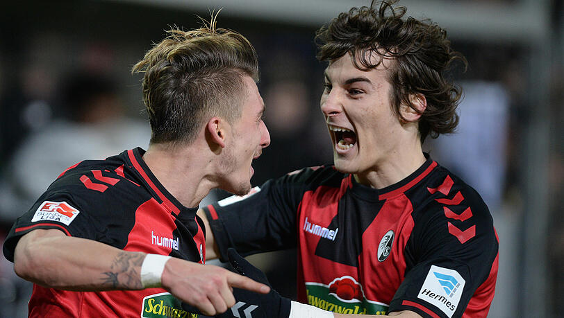 Der SC Freiburg gewinnt gegen Köln. Der SC Freiburg gewinnt gegen Köln.