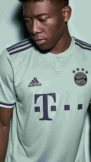 So sieht es also aus, das neue Auswärts-Trikot des FC Bayern.