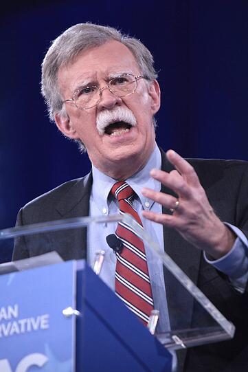 Diplomat John R. Bolton ist von den USA sehr überzeugt: &bdquo;Wenn ich den Sicherheitsrat heute neu zusammenstellen müsste, dann hätte dieser genau ein ständiges Mitglied, weil das den tatsächlichen Machtverhältnissen in der Welt entspricht.&ldquo;