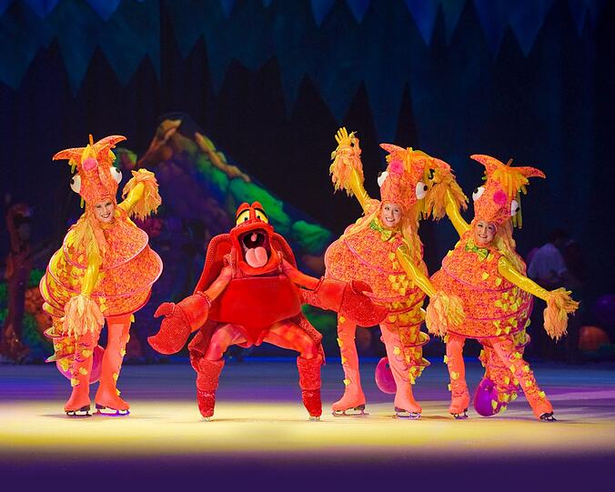 Rasante Stunts und waghalsige Artistik auf rutschiger Bühne sehen die Zuschauer bei Disney On Ice.