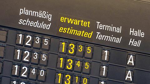 Bislang müssen Airlines ihre Passagiere ab drei Stunden Verspätung finanziell entschädigen.