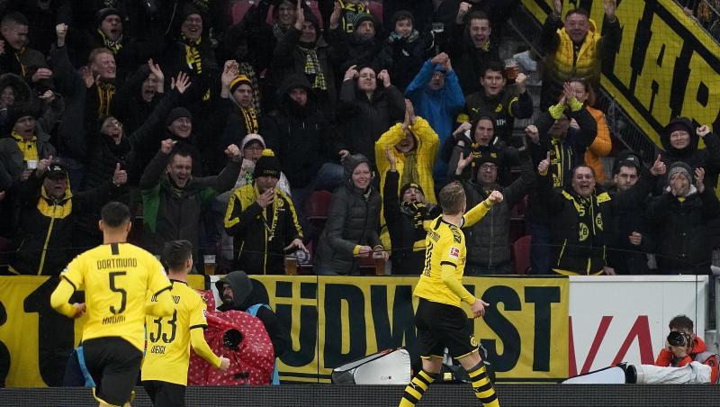 Die Dortmunder um Marco Reus (r) sind heiß auf RB Leipzig. Die Dortmunder um Marco Reus (r) sind heiß auf RB Leipzig.