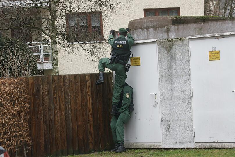Bluttat in Sendling - die Bilder der Spurensuche am Montag