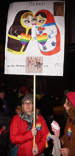 Am Gasteig bekundeten 250 Menschen gestern Abend ihren Protest gegen Valery Gergiev.
