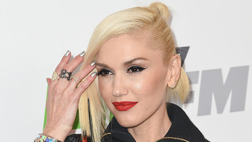 Sängerin Gwen Stefani (45) setzt auf Nägel in silber. Metallic-Farben sind auch dieses Jahr im Trend Sängerin Gwen Stefani (45) setzt auf Nägel in silber. Metallic-Farben sind auch dieses Jahr im Trend