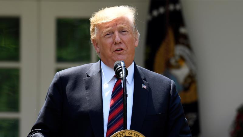 Donald Trump spricht im Rosengarten des Weißen Hauses. Donald Trump spricht im Rosengarten des Weißen Hauses.