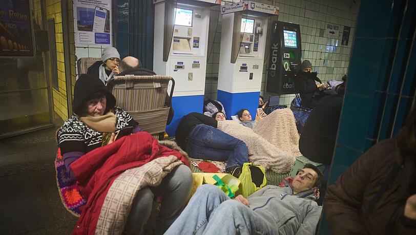 Fast jede Nacht raubt Luftalarm den Menschen auch in Kiew den Schlaf.
