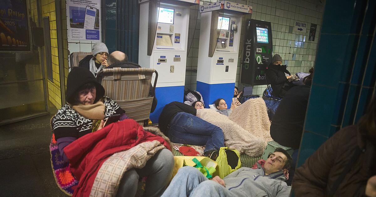 Selenskyj-Russen-greifen-mit-600-Drohnen-und-36-Raketen-an