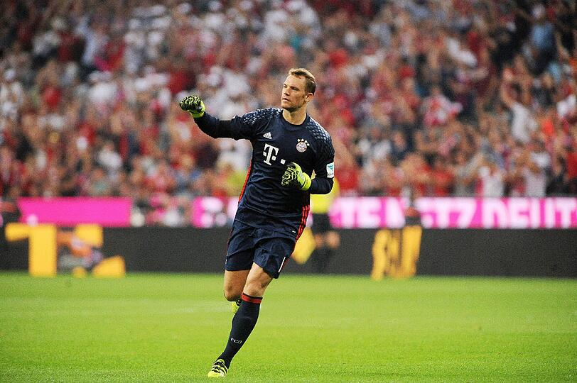 Manuel Neuer Note 3: Manu, nicht einschlafen! War das ein langweiliger Abend für den Keeper. Der Werder-&bdquo;Sturm&ldquo; kam kaum einmal in die Nähe des Neuer-Strafraums. So sehr waren die Gäste mit dem Verteidigen beschäftigt.