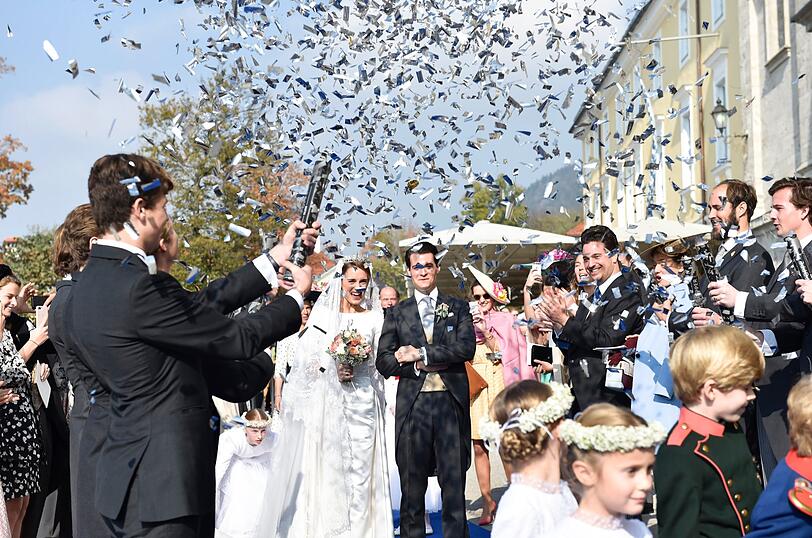 Traumhochzeit am Tegernsee - klicken Sie sich durch die Bilder der adeligen Vermählung von Sophie Herzogin von Württemberg und ihrem Comte Maximilien d&rsquo;Andigné!