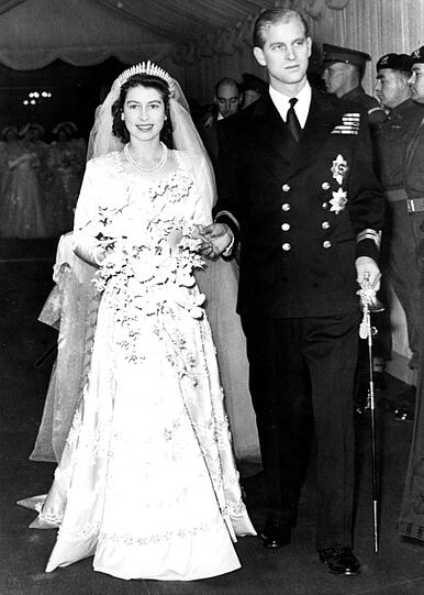 Königin Elizabeth und Prinz Philip bei ihrer Hochzeit am 20. November 1947 in London.