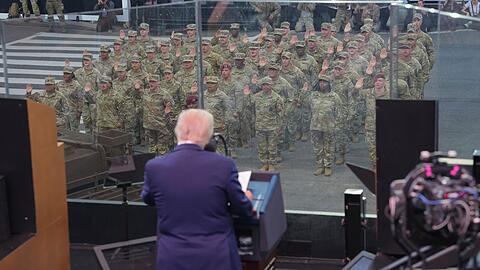 Trump findet, es sei an der Zeit, dass Amerika seine Siege feiert.