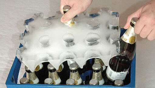 Nie wieder warmes Bier: Das verspricht der "SL-Eisblock", eine der Neuheiten auf der Internationalen Handwerksmesse 2011. Nie wieder warmes Bier: Das verspricht der "SL-Eisblock", eine der Neuheiten auf der Internationalen Handwerksmesse 2011.