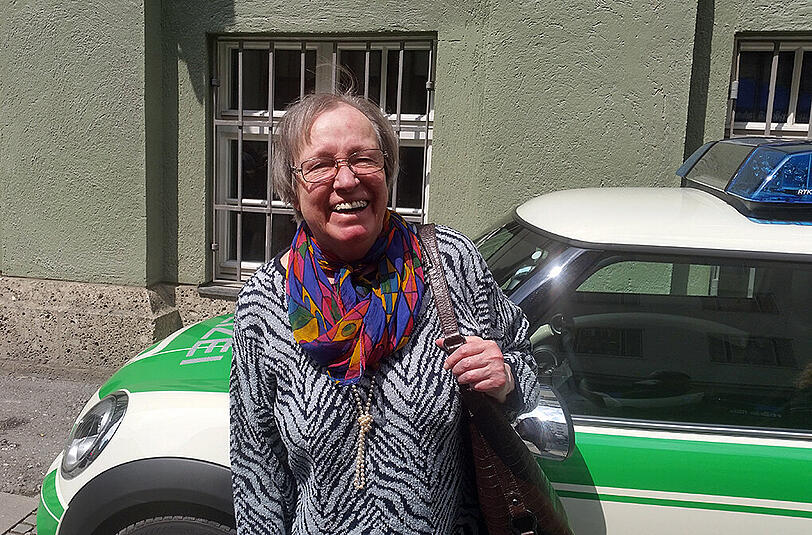 Haya von Langsdorff (71) freut sich, dass es mit ihrer Hilfe gelungen ist, Enkeltrickbetrüger aufs Kreuz zu legen.