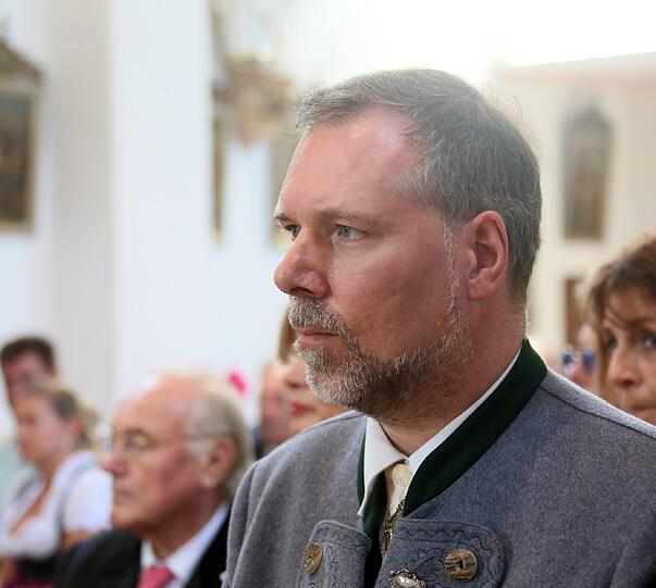 Filser-Fahnenweihe in der Heilig-Kreuz-Kirche in Forstenried. Die Bilder.