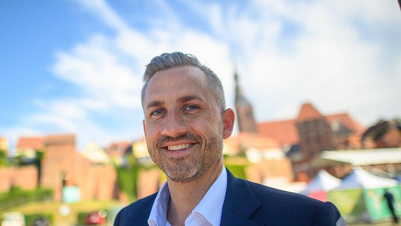 Ulrich Siegmund - ein Verkaufstalent für Raumdüfte und AfD-Politik. Ulrich Siegmund - ein Verkaufstalent für Raumdüfte und AfD-Politik.