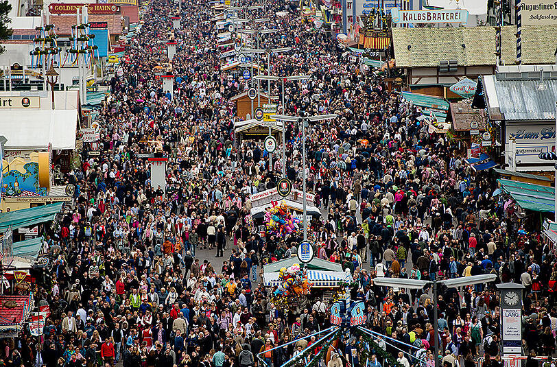 Rund eine Million Besucher strömten am ersten Wochenende auf die Wiesn.