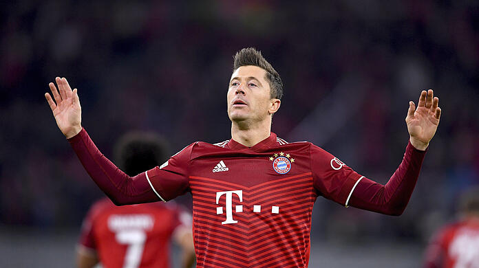 Überflieger: Die Bayern um Robert Lewandowski bereiten gegen Salzburg sichtlich Freude.