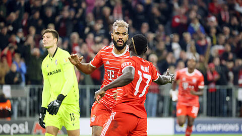 An ihnen hängen die Triple-Träume: Choupo-Moting (li.) und Mané.