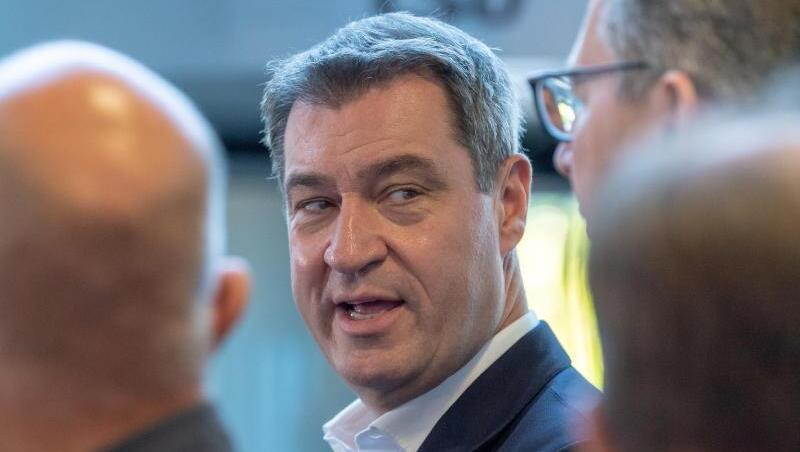 Markus Söder (M), CSU-Parteivorsitzender und Ministerpräsident von Bayern. Foto: Peter Kneffel/dpa Markus Söder (M), CSU-Parteivorsitzender und Ministerpräsident von Bayern. Foto: Peter Kneffel/dpa