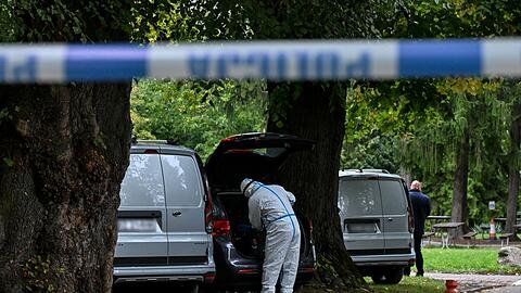 Unter den Opfern des Angriffs in Jaroslaw im S&uuml;dosten des Landes sind vier M&auml;nner, drei davon Geistliche, sowie eine Frau.