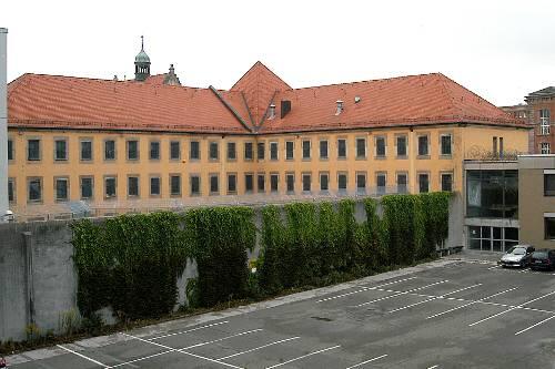Aus der JVA Nürnberg sind am Montag zwei Häftlinge geflohen
