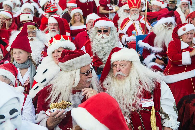 Der Weltkongress der Weihnachtsmänner in Kopenhagen.