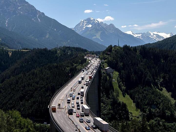 Betroffen ist die Ausfahrt bei Patsch und bei Gries am Brenner auf der Brennerautobahn (A13).