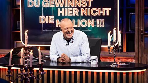 Stefan Raab veranstaltet sein eigenes Konklave.
